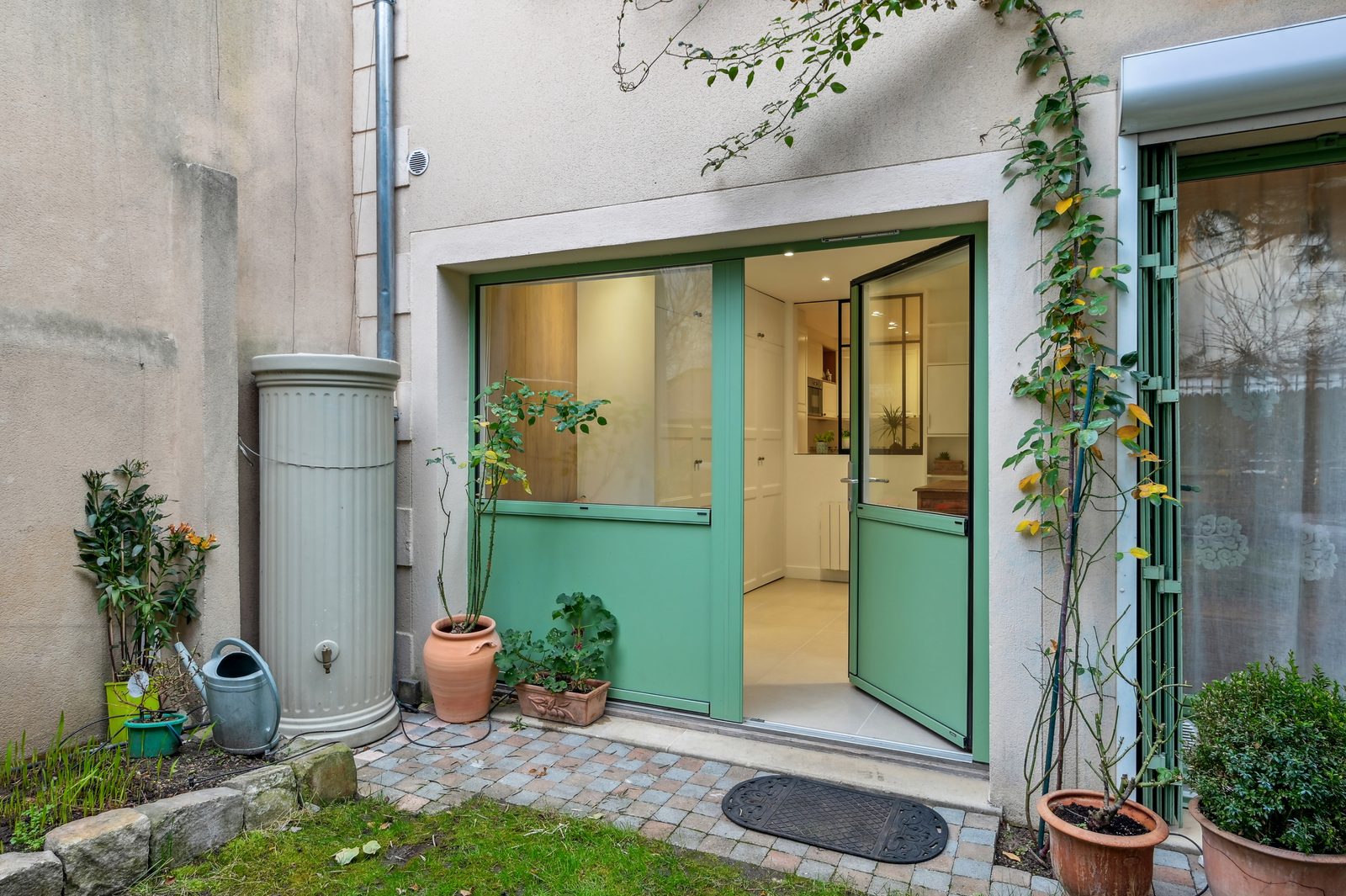 Après travaux : porte d'entrée, Entrée et cuisine 22 m², Asnières-sur-Seine