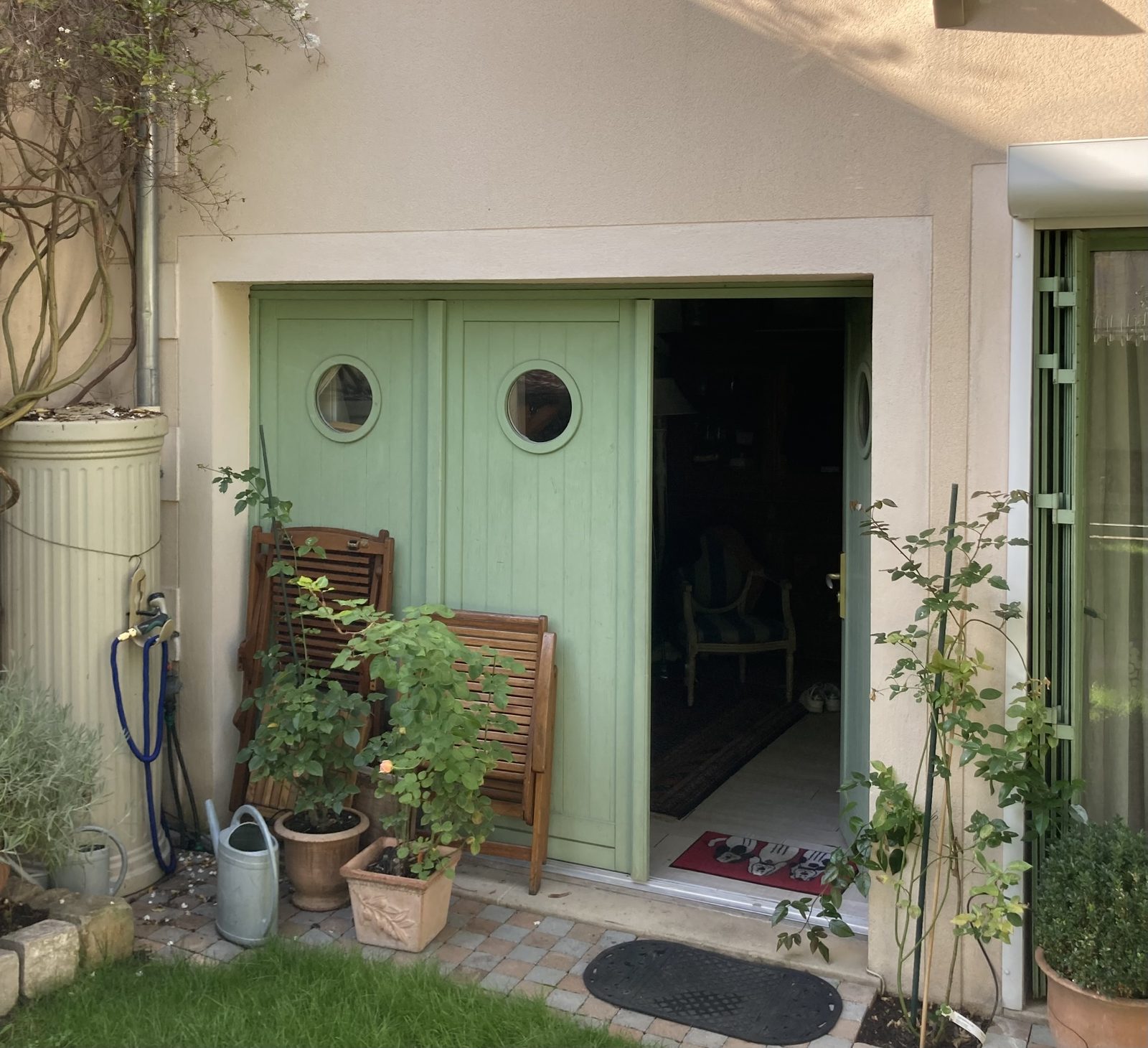 Avant travaux : porte d'entrée, Entrée et cuisine 22 m², Asnières-sur-Seine