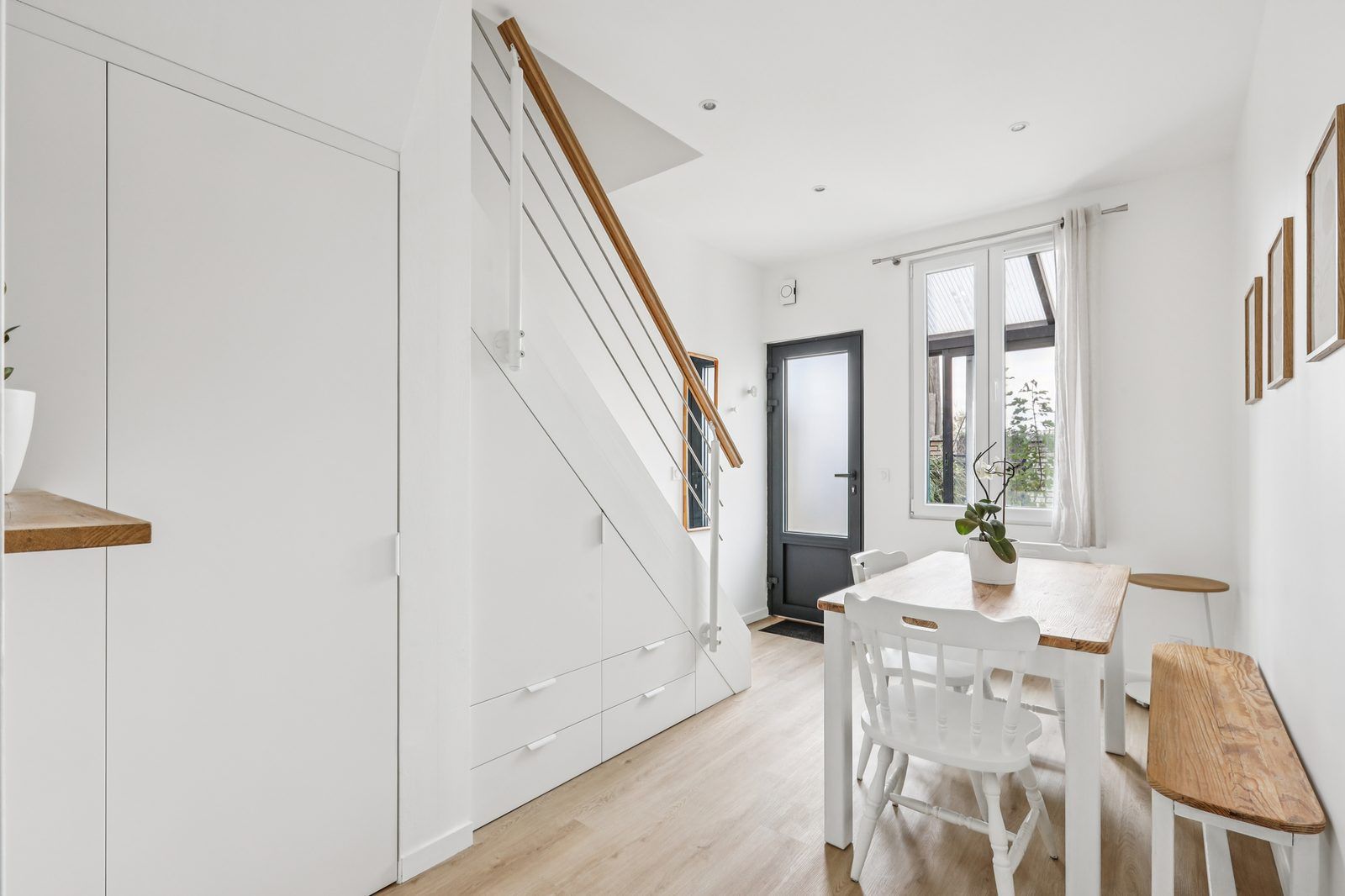 Après travaux : entrée et escalier, Maison et dépendance 56 m², Épinay-sur-Seine