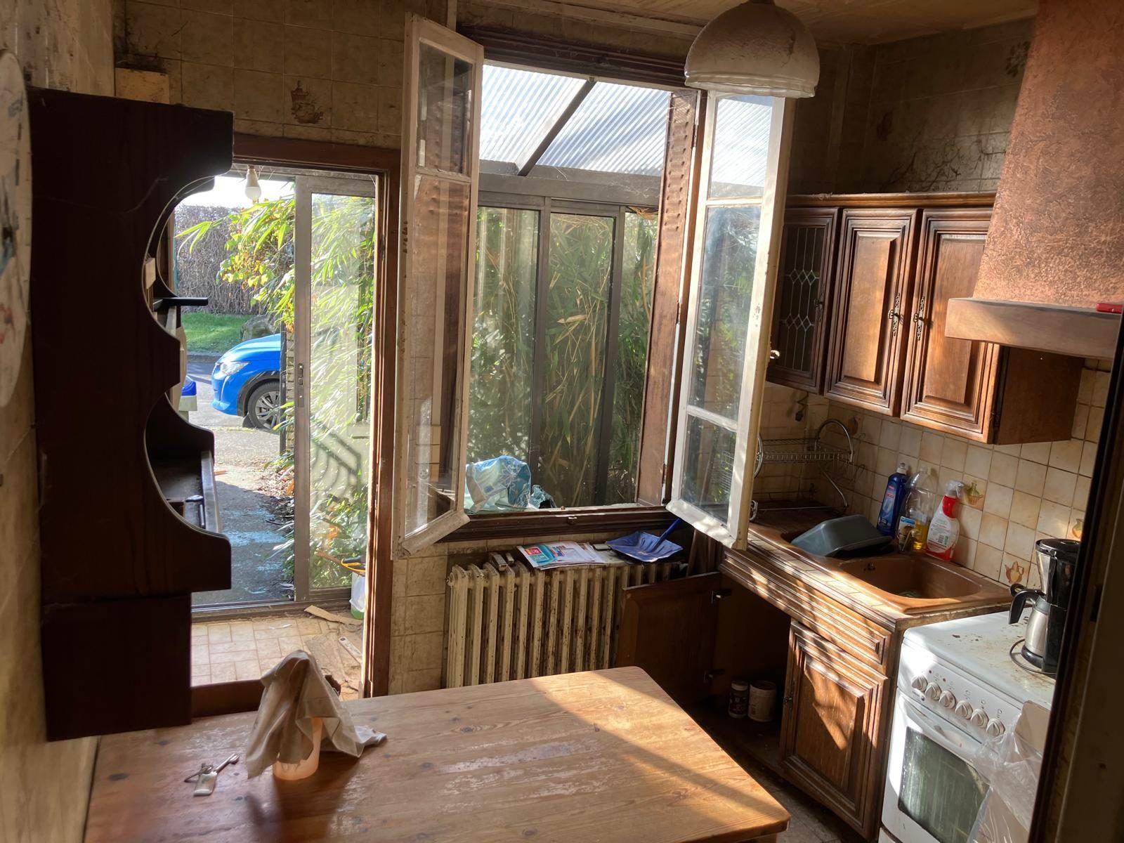 Avant travaux : entrée et escalier, Maison et dépendance 56 m², Épinay-sur-Seine